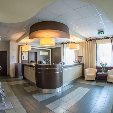 Hotel 104 Старгард-Щециньски Экстерьер фото