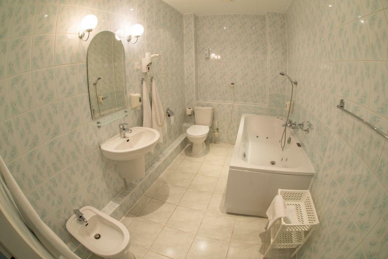 Hotel 104 Старгард-Щециньски Экстерьер фото