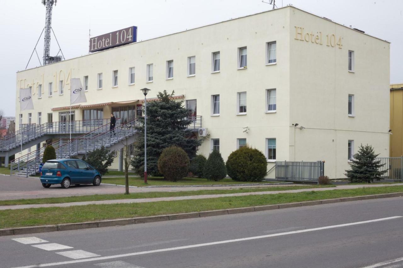 Hotel 104 Старгард-Щециньски Экстерьер фото